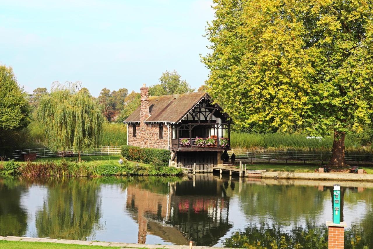 Shillingford Bridge Hotel Wallingford Esterno foto